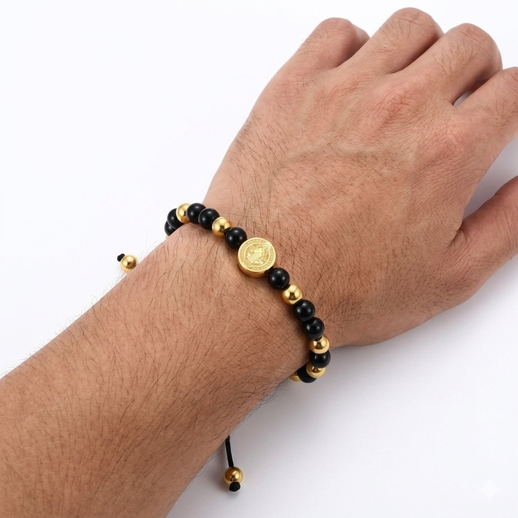Pulseira Medalha de São Bento (Miçanga Regulável) - Dourado com Preto