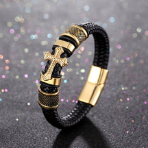 Pulseira de Couro - Cruz Detalhada - Ouro e Prata